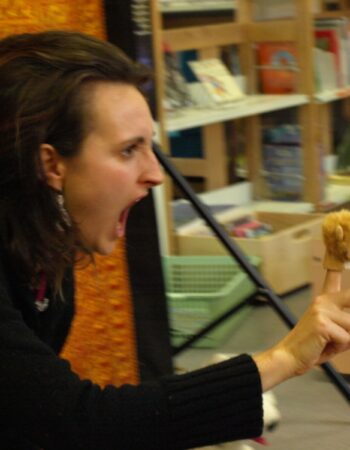 Hé veille aux livres Lion_Justine Devin